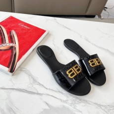 Balenciaga Slippers